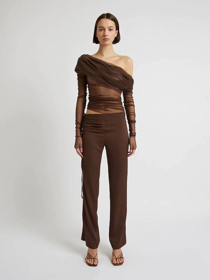 Blouse hombros afuera en tul